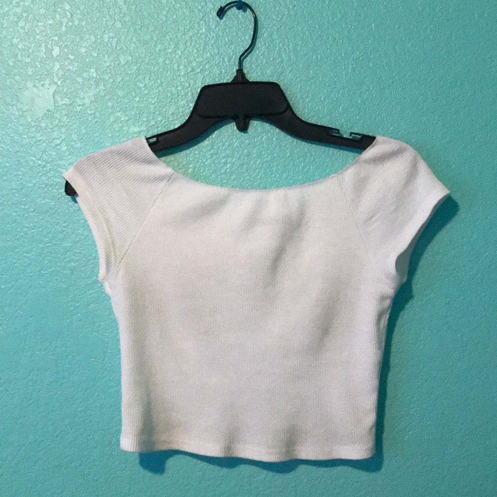 Off the shoulder tee